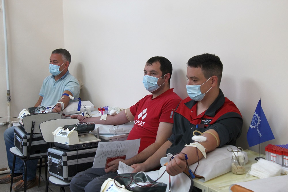 В рамках «Дня донора» сотрудники УКБП сдали 70 литров крови