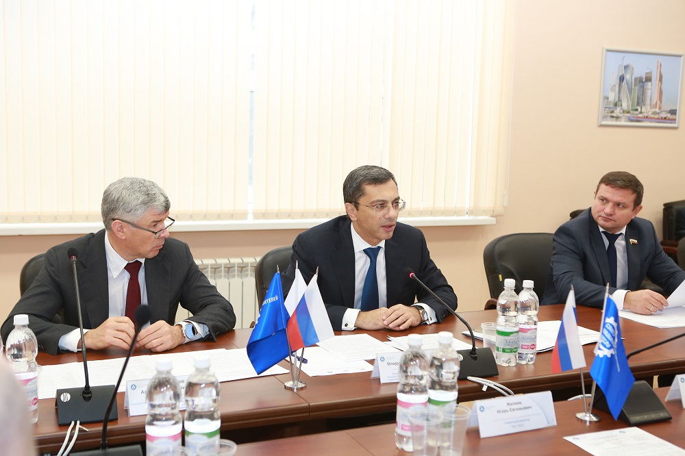 Комитет Госдумы по промышленности и торговле провел выездное заседание в Подольске