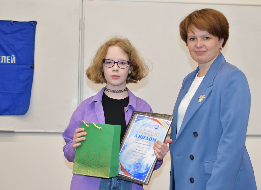 В Мурманске состоялась торжественная церемония награждения победителей и призеров МИО «Звезда»